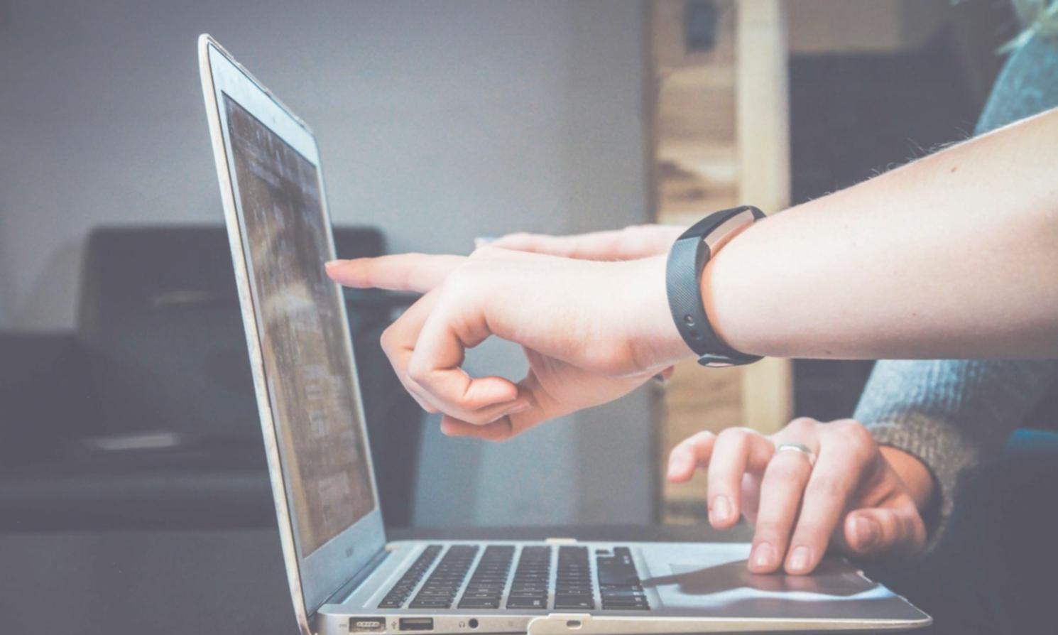 Sesión de trabajo colaborativo entre emprendedores